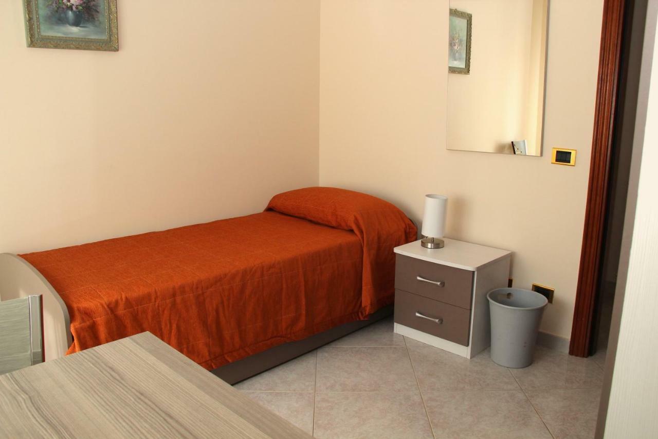 Residence Alla Rotonda Ribera Buitenkant foto